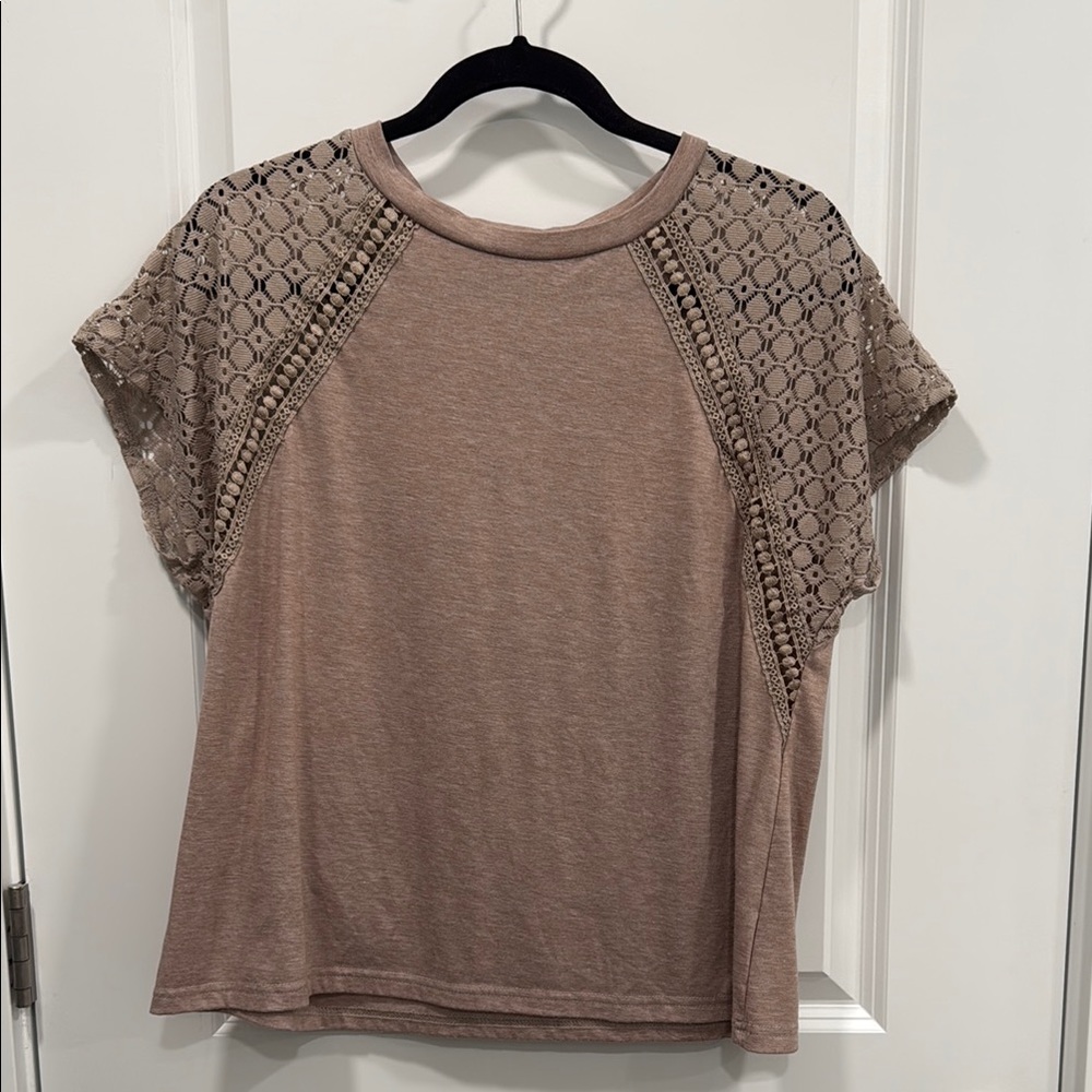 Tan Short Sleeve Tee with Elegant Design
